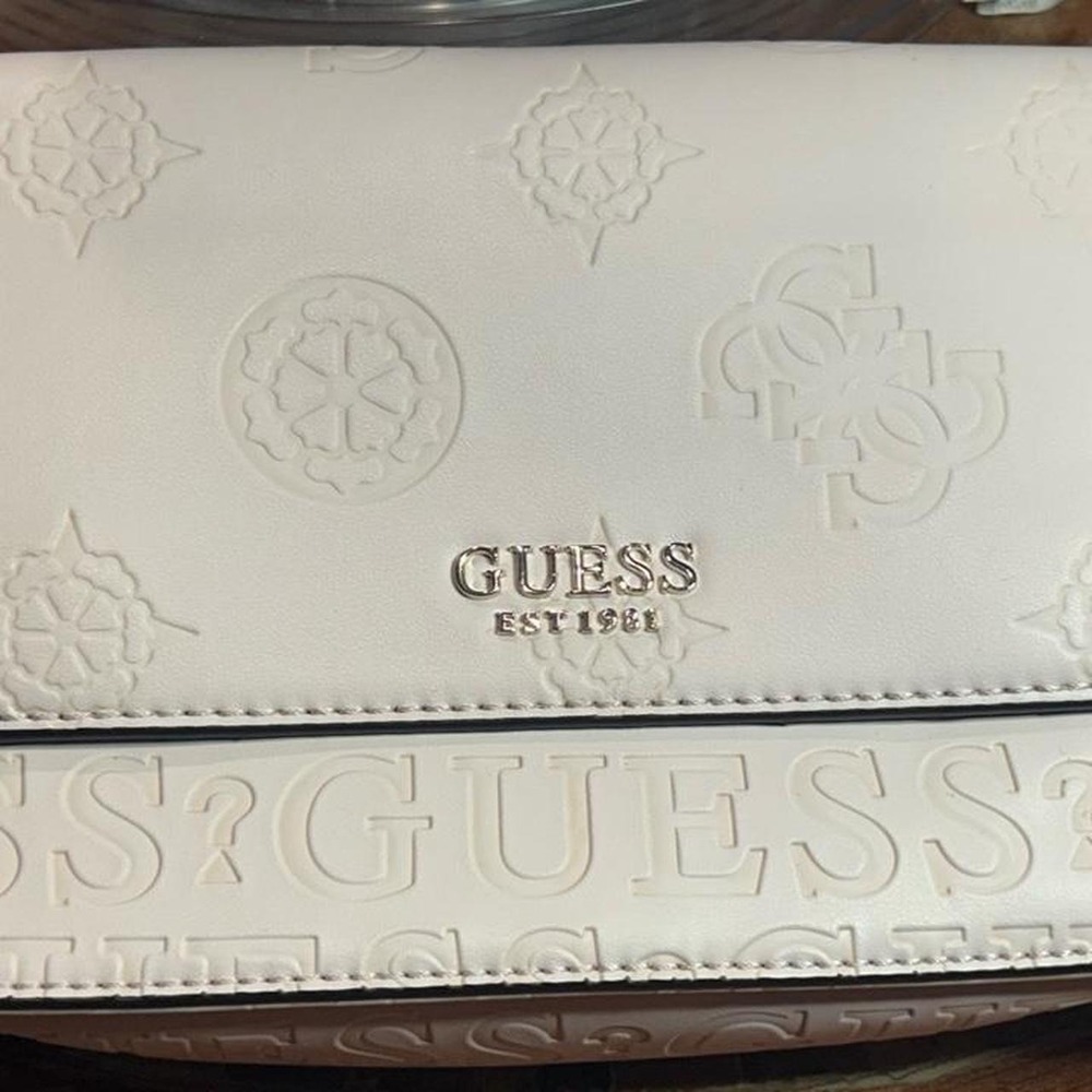 Guess Purse Like New Condition Girley Posh Lux